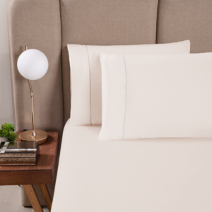 Par de Fronhas Versatile Ponto Palito 2 Peças 70cm x 50cm 100% Poliéster Micropercal 300 Fios - Palha (VED525904)