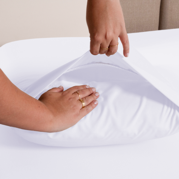 Par de Fronhas Versatile Ponto Palito 2 Peças 70cm x 50cm 100% Poliéster Micropercal 300 Fios - Branco (VED525901) - Image 2